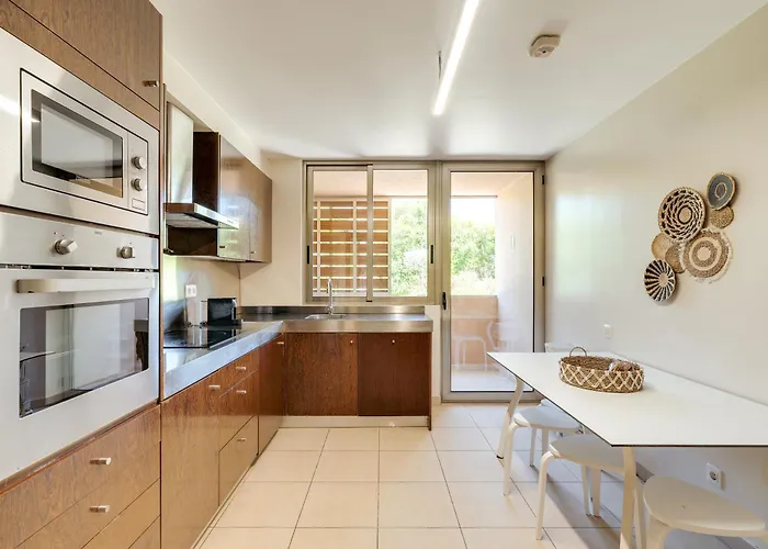 Salgados Premium By Da'home * Αλμπουφέιρα