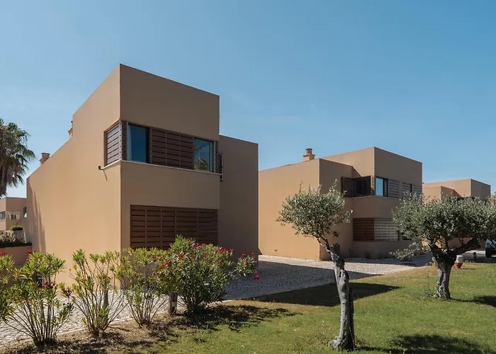 Salgados Premium By Da'home * Αλμπουφέιρα